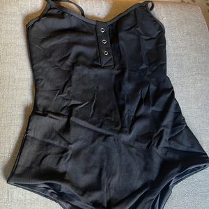 NEW TAVIK LILA RIBBED ONE PIECE SWIMSUIT BLACK SIZE MEDIUM